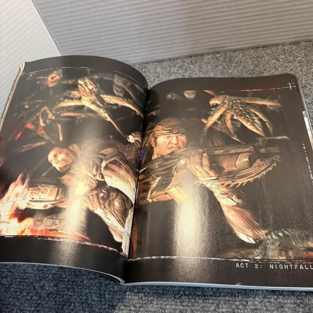 Gears Of War BradyGames Strategy Guide Xbox 360 Signature Series Book Glossy